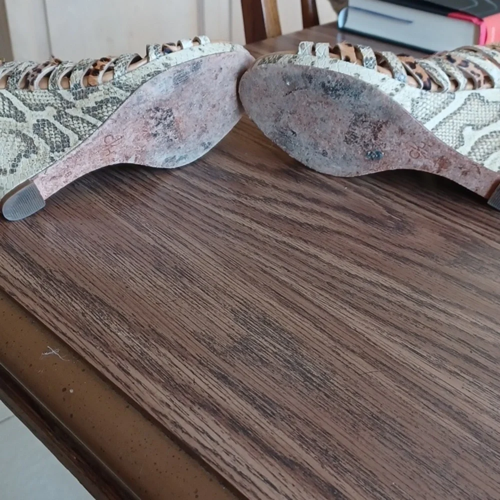 Cole Haan Air women’s Leather Animal Snakeskin print Wedge Sandal, 4.5